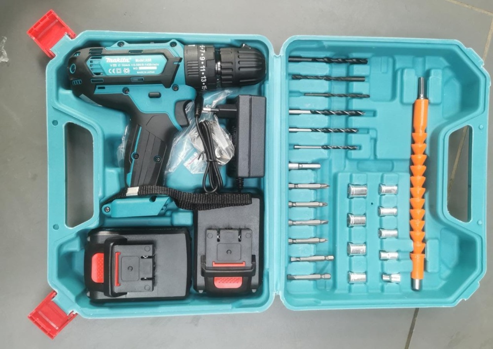 Шуруповерт Makita 18v