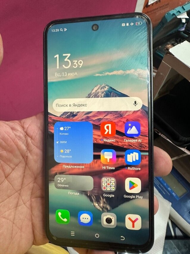 Мобильный телефон Tecno 30С 6/128