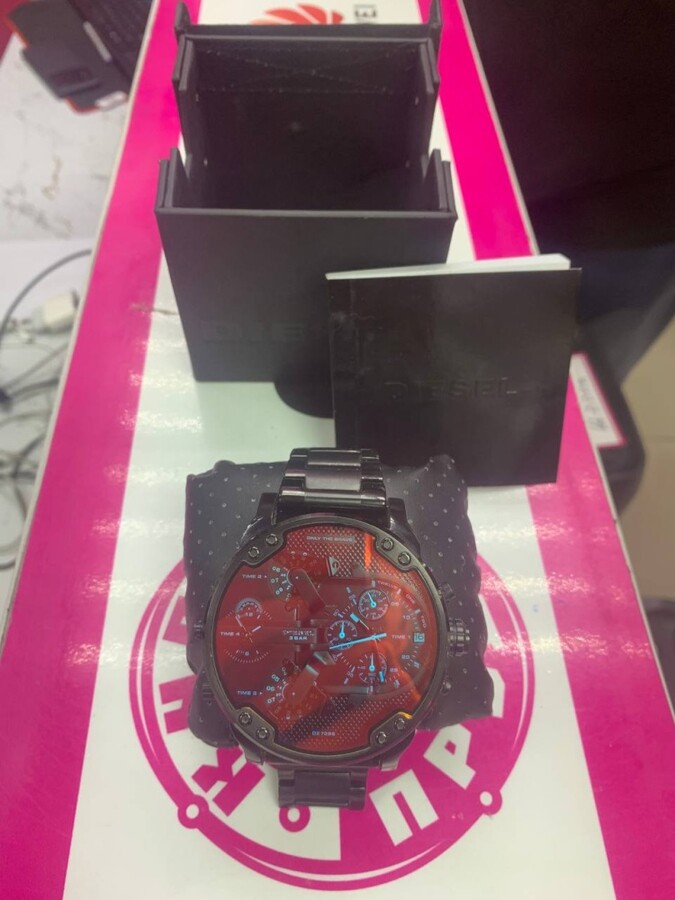 Часы DIESEL