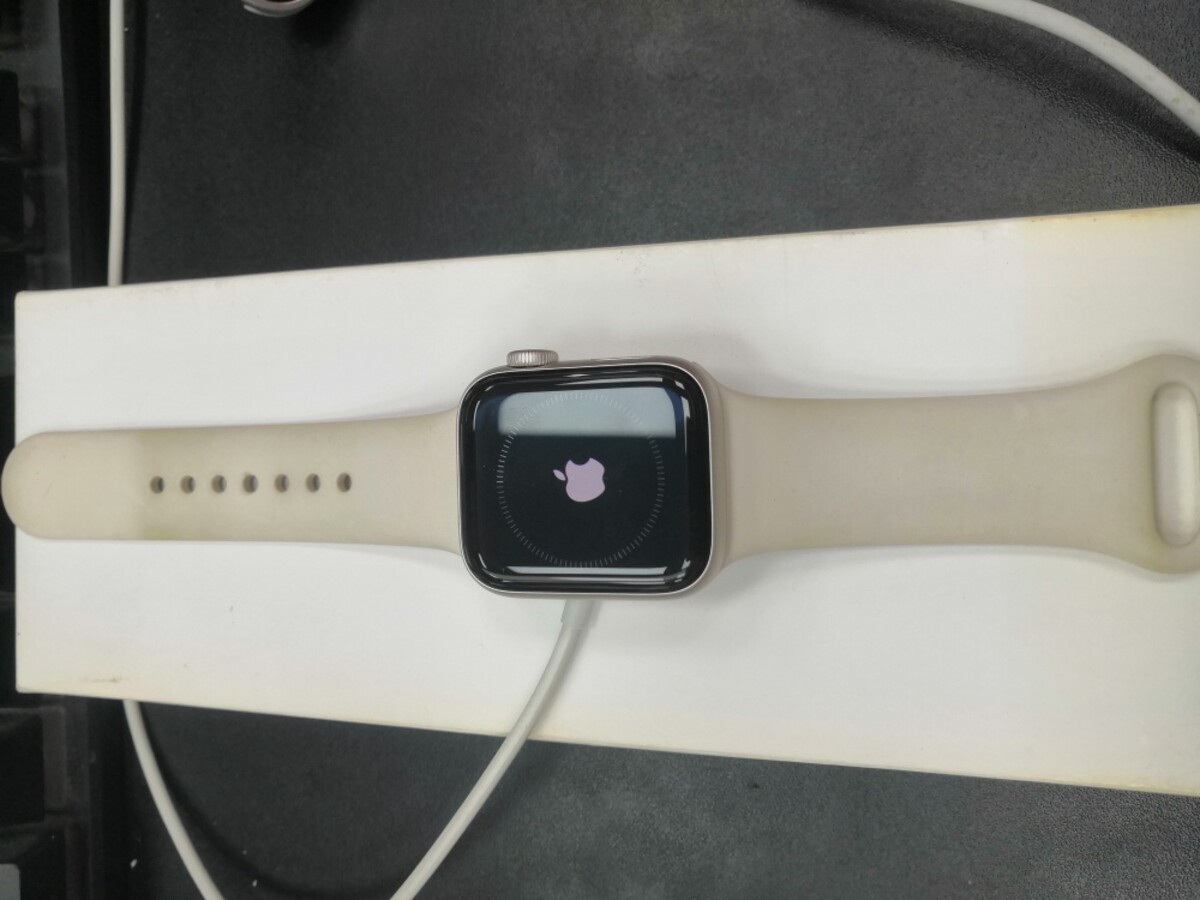 Часы Apple se2 40mm