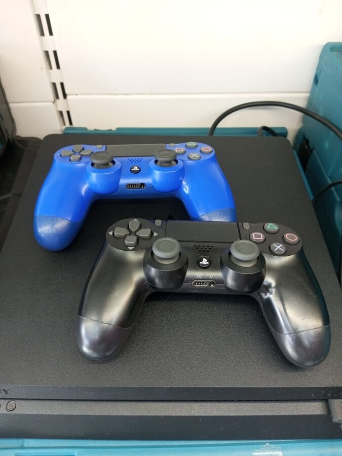 Игровая приставка Sony PlayStation 4 slim