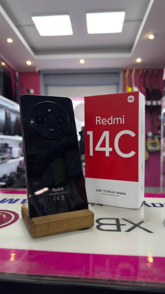 Смартфон Realme C14 8/256