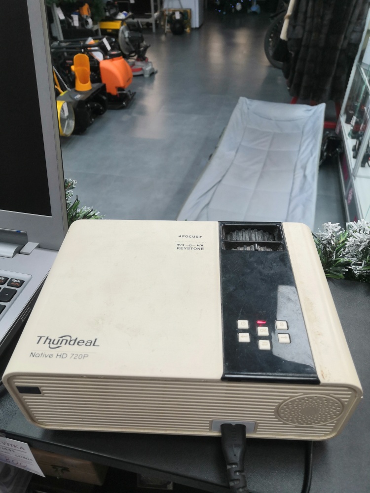 Проектор thundeeal 720