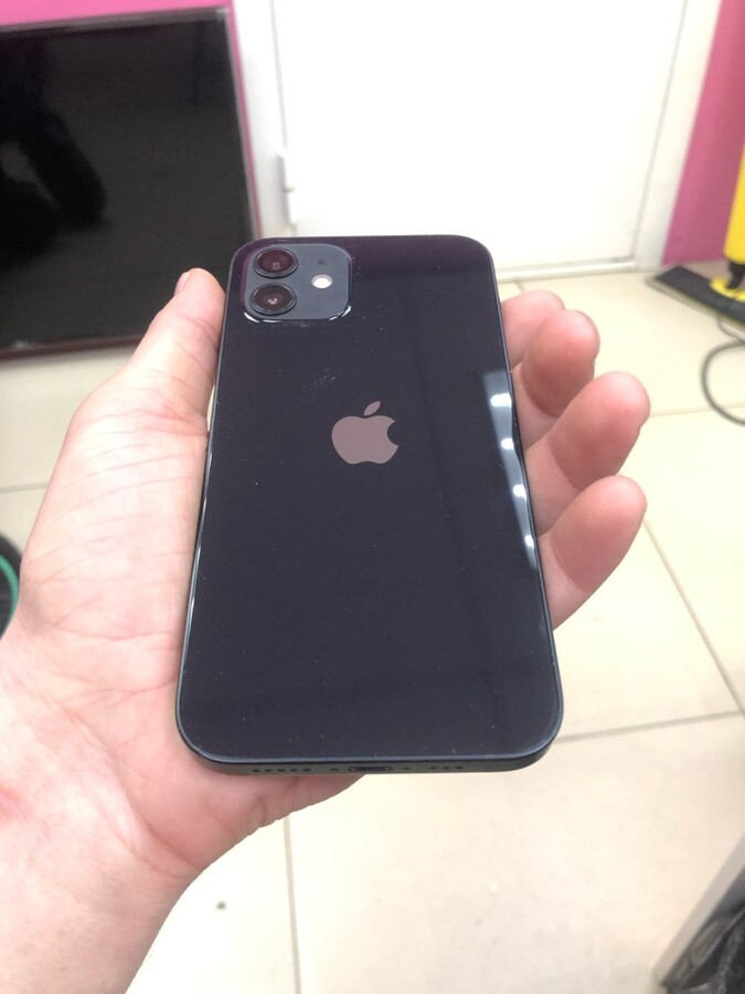 Смартфон iPhone 12 64 Gb