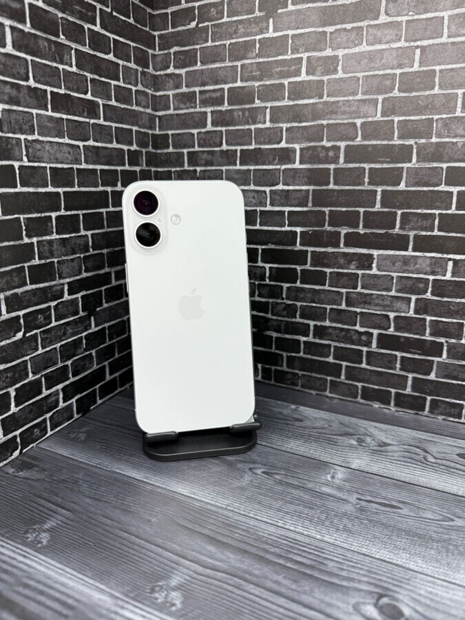Смартфон iPhone 16 128Гб