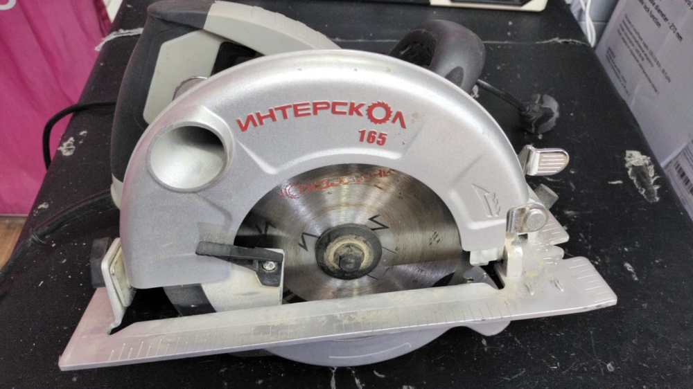 Дисковая пила Интерскол ДП165/1200