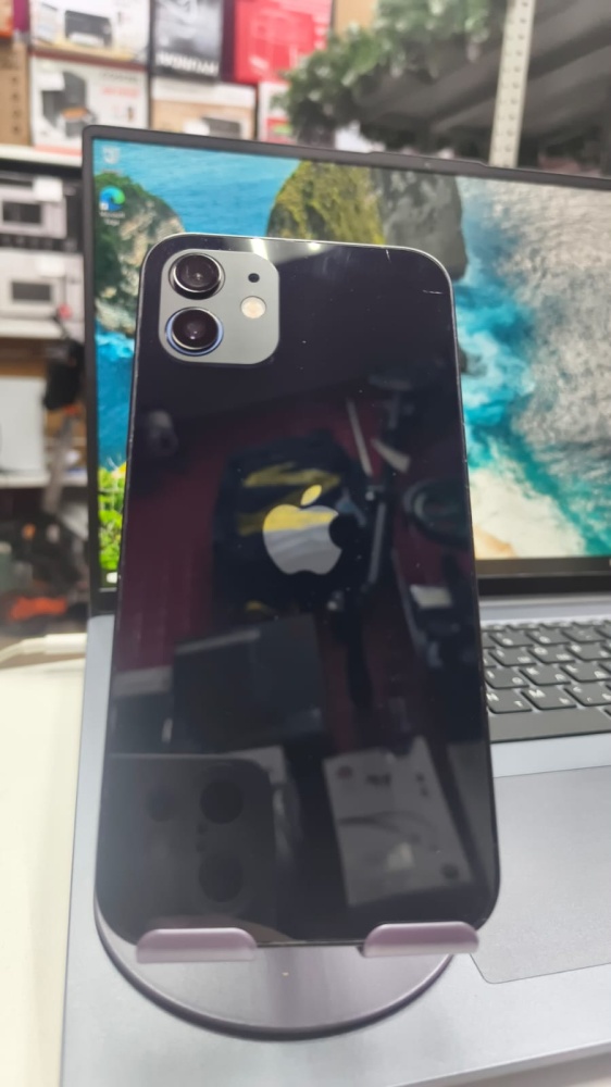 Смартфон iPhone 12 64 Gb