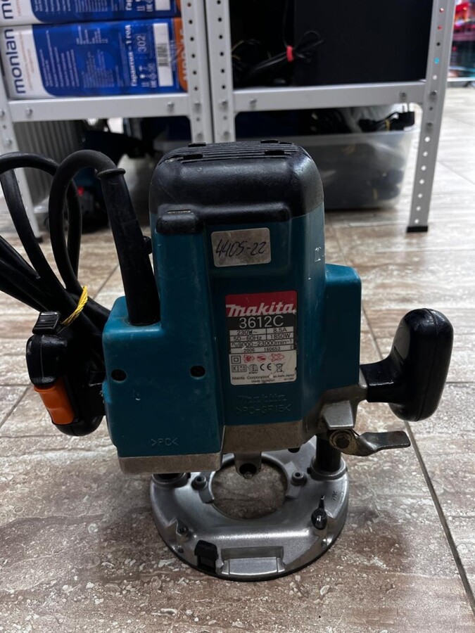 Фрезер makita 3612c