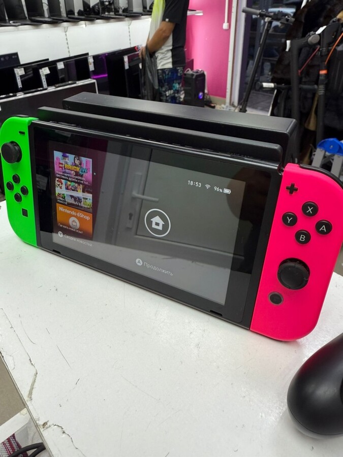 Игровая приставка Nintendo Switch HAC-001