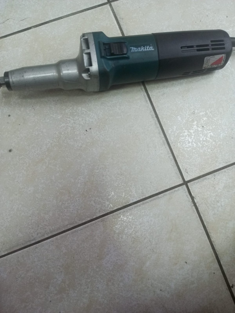 Шлифмашина Makita gd0810c