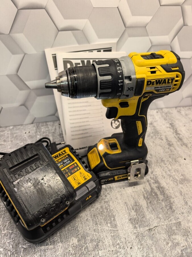 Шуруповерт DeWalt DCD791