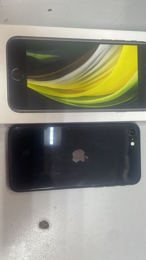 Смартфон iPhone SE 2020 64 Gb