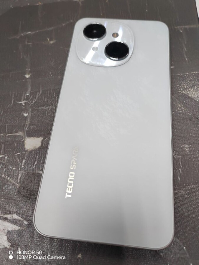 Мобильный телефон Tecno Spark Go1