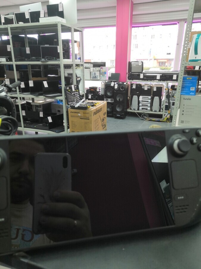 Игровая приставка Steamdeck