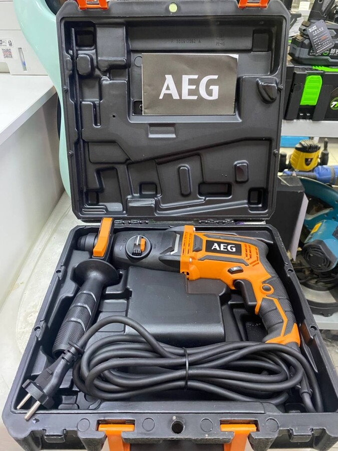 Перфоратор AEG KH 24IE