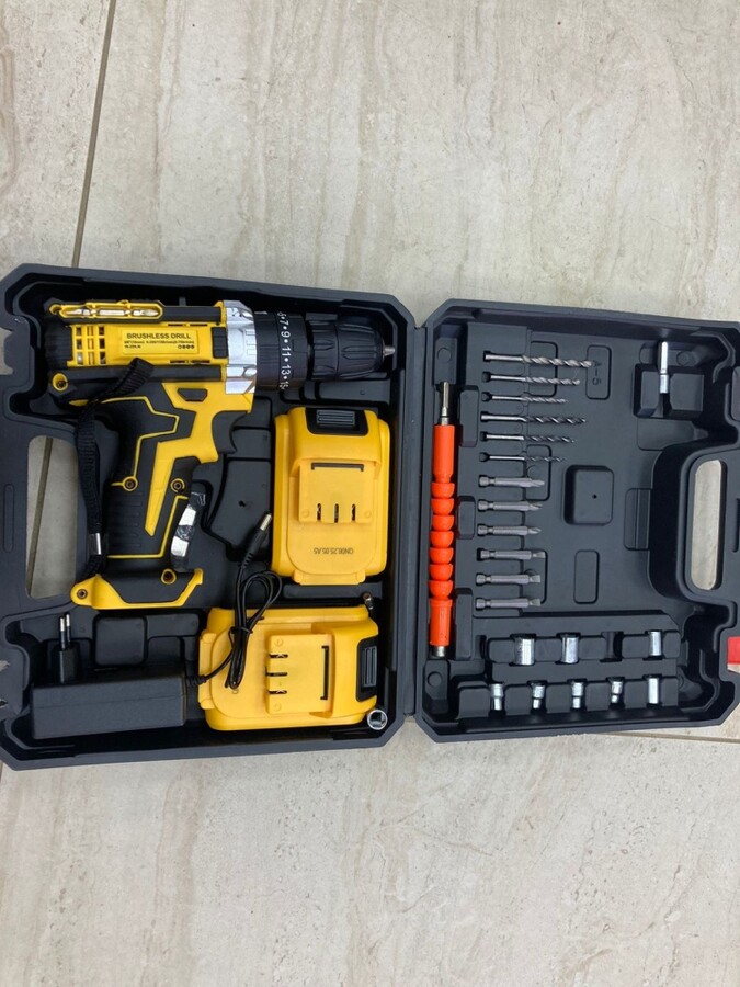 Шуруповерт Dewalt aкб