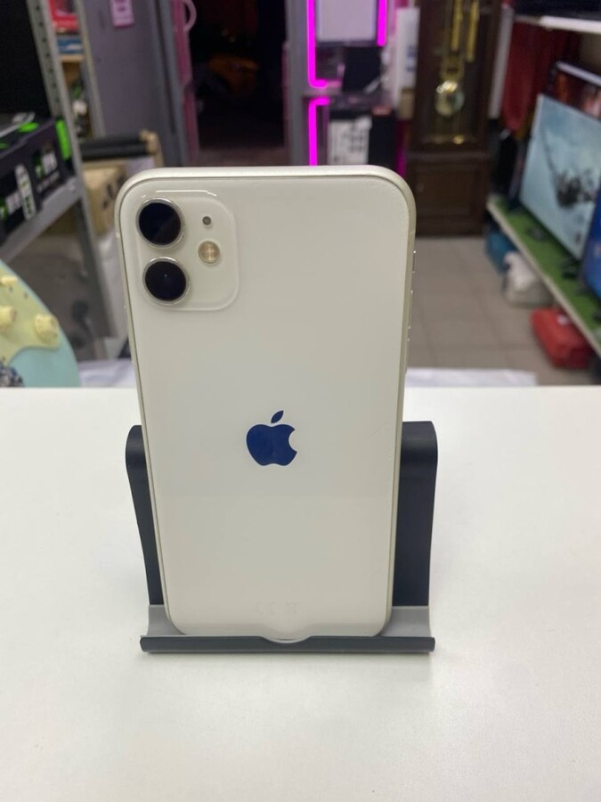 Смартфон iPhone 11 128 Gb