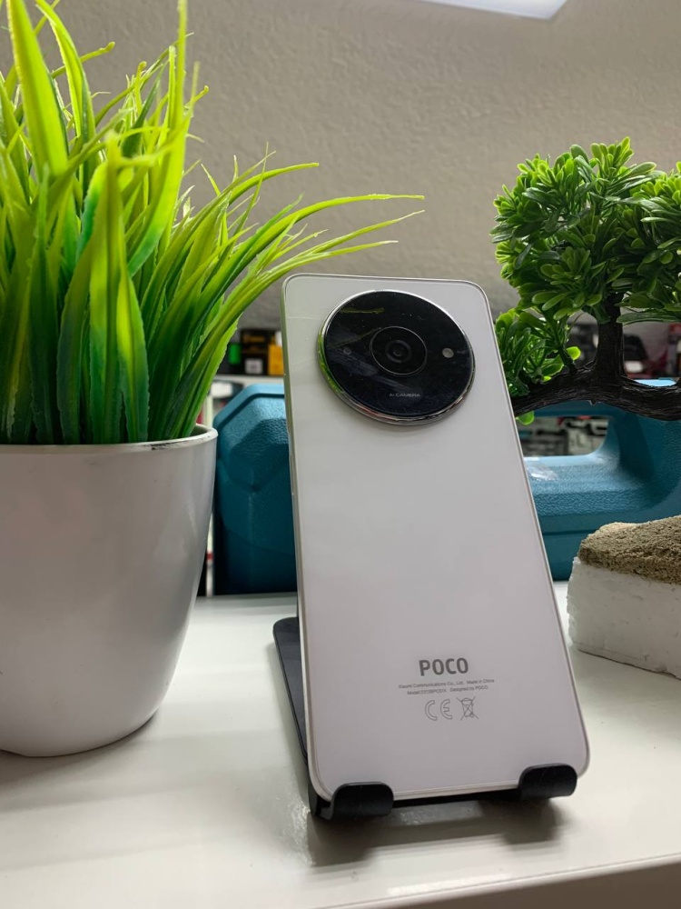 Смартфон Xiaomi Poco С61